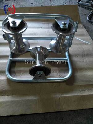 Profesyonel Köşe Zemin Rolü Üç Şef, 90 Derece Eğim Koruması için 10KN Değerli Yük ve Korozyona Dirençli Tasarımla