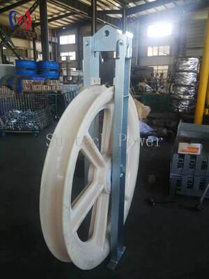 Profesyonel 822 Serisi MC Nylon Sheave ile Yüksek Gerginlik İpleme Bloku, 150KN Rated Load Overhead Power Line İnşaatı için