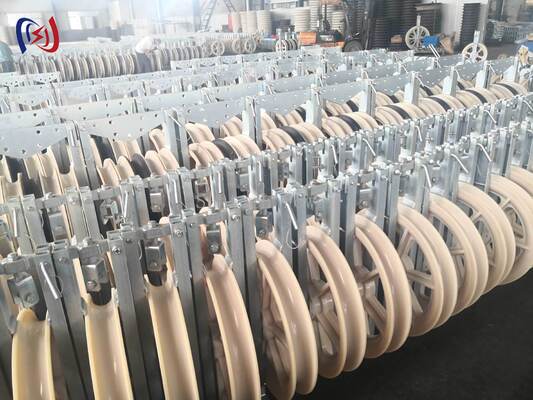 Profesyonel 822 Serisi MC Nylon Sheave ile Yüksek Gerginlik İpleme Bloku, 150KN Rated Load Overhead Power Line İnşaatı için