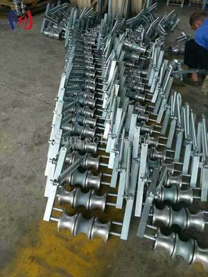 Üç Fazlı İletkenler İçin Üç Kısımlı Düğüm Blokları 5KN Naylon İletişim Pulley