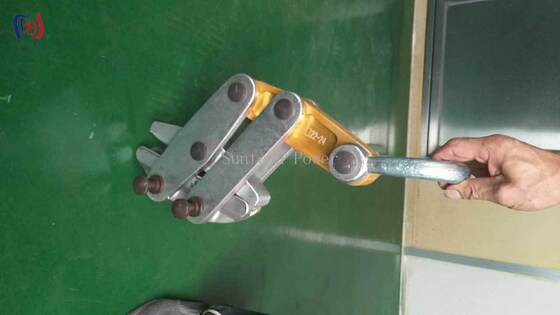Anti Twist Steel Rope Gripper Come Along Clamp 11-30mm iletim hattı ipleri için 50-200KN nominal yükü ile