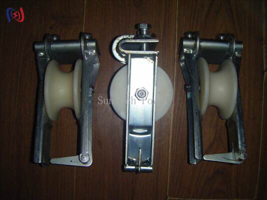 5-20KN yükü ve galvanizli çelik çerçeveli 25-400mm'lik iletkenler için çift kayışlı ip blokları