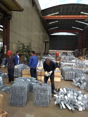 Galvanizli Açılı Çelik Çapraz Kol İletim Hattı Kulesi